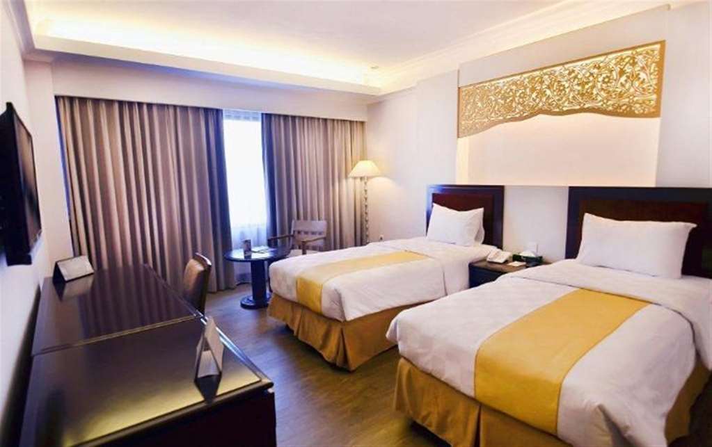 Kyriad Bumiminang Hotel Padang  Quarto foto
